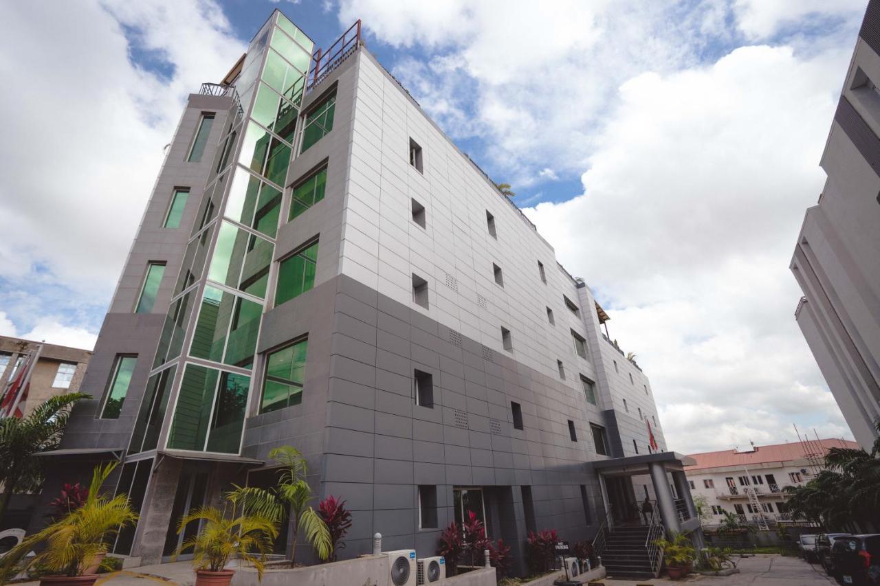 Phoenicia Suites Wupa Bagian luar foto