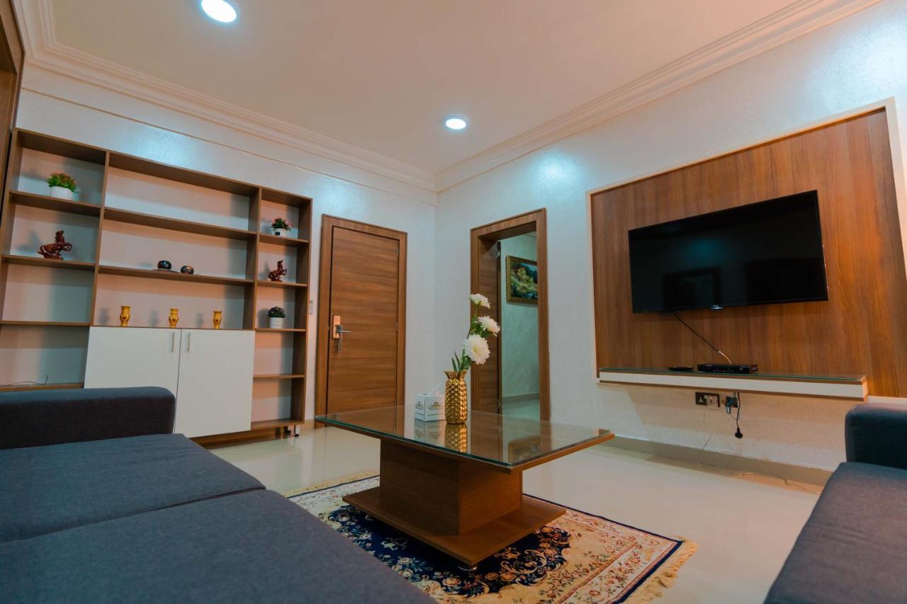 Phoenicia Suites Wupa Bagian luar foto