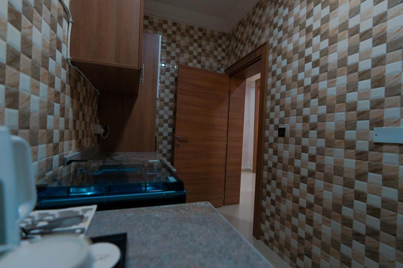 Phoenicia Suites Wupa Bagian luar foto