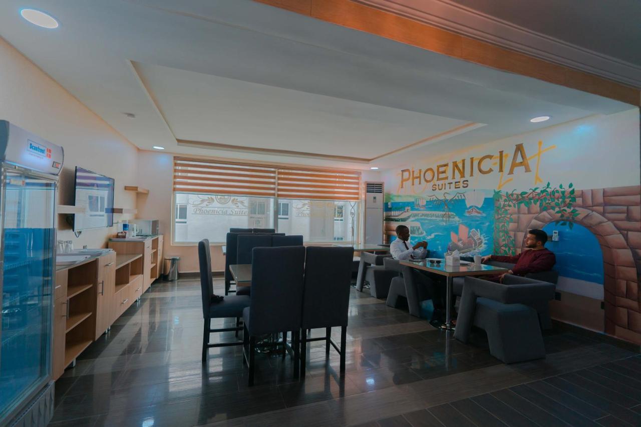 Phoenicia Suites Wupa Bagian luar foto
