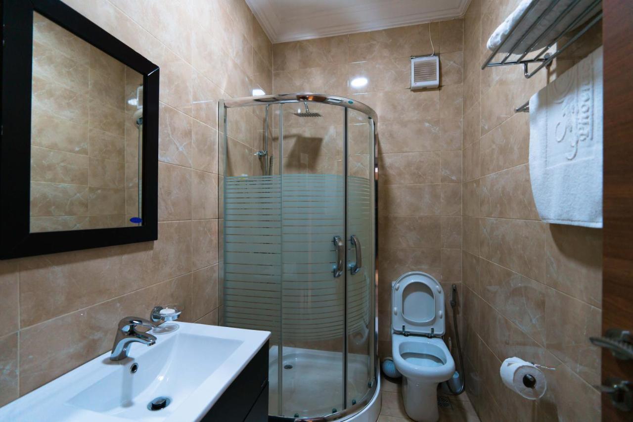 Phoenicia Suites Wupa Bagian luar foto