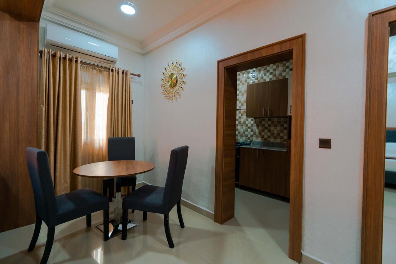 Phoenicia Suites Wupa Bagian luar foto